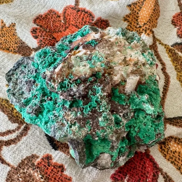 Emerald Green Malachite Crystalline Decor Accent - Picture 3 of 15